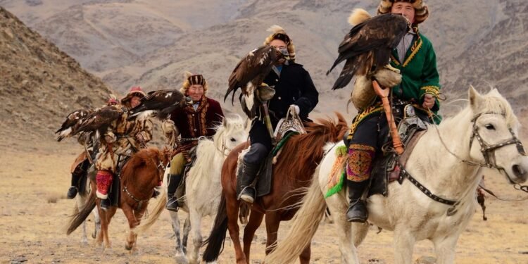 ЦАГ АГААР: Ихэнх нутгаар тогтуун байна