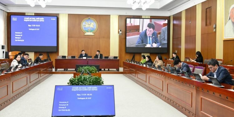 Хүний хөгжил, нийгмийн бодлогын байнгын хороо 12 удаа хуралджээ