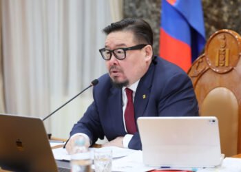 Ерөнхий сайд Г.Занданшатар Б.Чойжилсүрэн сайдад нэг сарын хугацаатай үүрэг өглөө