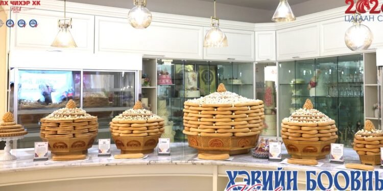 “Талх Чихэр” ХК сар шинийн хамгийн том тавгийн идээ заслаа