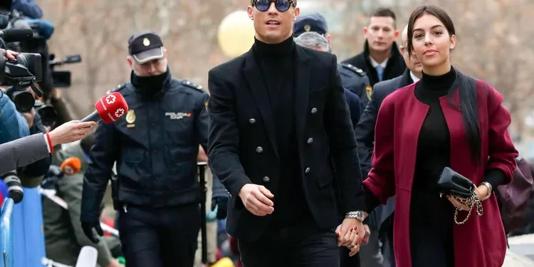 Шүүх хурал: К.Роналду ялав