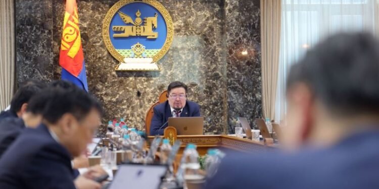 ЗГ: Гашуунсухайт, Ханги боомтоор нүүрс тээвэрлэлтийн тасралтгүй ажиллагааг хангаж ажиллахыг даалгав