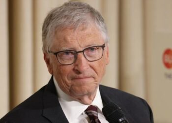 Билл Гейтс Эпштейнтэй уулзаж байсандаа харамсаж буйгаа илэрхийлэв