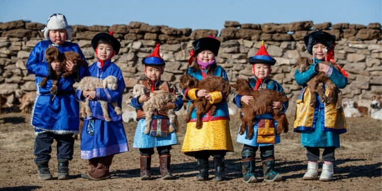 ЦАГ АГААР: Ихэнх нутгаар жавартай хүйтэн байна