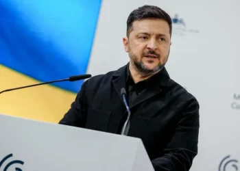 Зеленский: АНУ ч Украинаас Донбассаа өгөхийг шаардаж байна