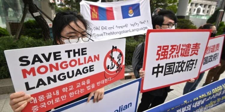 Өвөрмонгол: Чингис хаантай холбоотой бүхнийг “салан тусгаарлах үзэл” хэмээн үзэж, цензурдэж байна