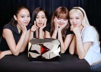 BLACKPINK YouTube-д 100 сая дагагчтай болжээ