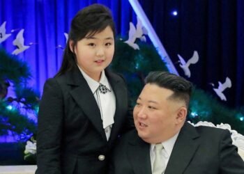 Ким Жон Ун охиноо залгамжлагчаараа зарлахаар бэлдэж байна гэв
