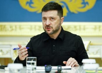 Зеленский: Дайныг зунаас өмнө дуусгахын тулд АНУ ОХУ-д илүү дарамт үзүүлэх хэрэгтэй