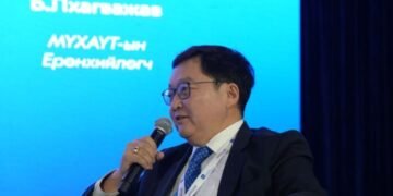 Монгол Улсын хөдөлмөрийн бүтээмж бүс нутгийн болон дэлхийн дунджаас бага байна