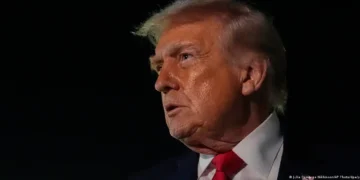 Трамп: Иранчууд хэлэлцээр хийхийг хүсч байна, гэхдээ хэдийнэ оройтсон