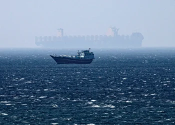 Иран: Дайны үед Ормузын хоолойг бид хянана