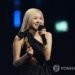 BLACKPINK: Rosé BRIT Awards-аас шагнал хүртсэн анхны K-pop уран бүтээлч болов
