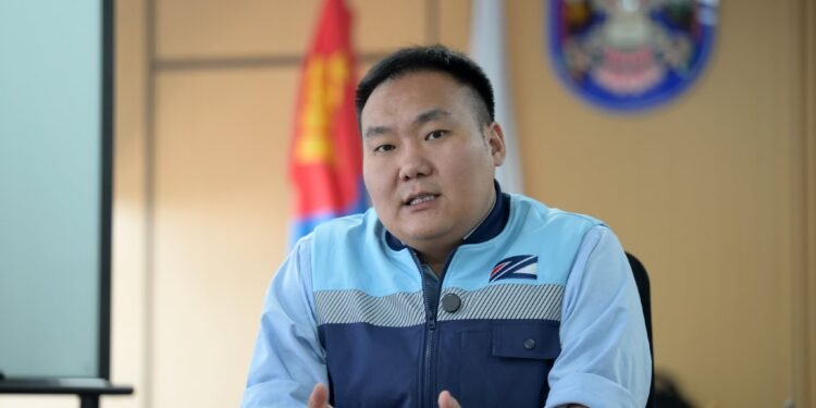 Б.Одбаяр: 2026 онд 52 км авто зам шинээр барина