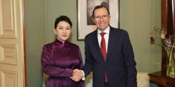 Б.Батцэцэг, Эспен Барт Эйде нар хэлэлцээ хийв