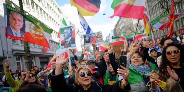 АНУ-Израилийн Иранд өгсөн цохилтын эргэн тойронд